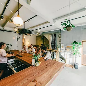 Hippo And Cafe Bar ゲストハウス 大阪市