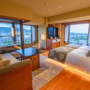 5* Hotel Bettei Kamogawa